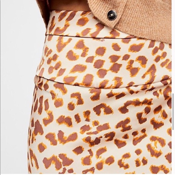 Free People Maxi Skirt, Cheetah Print, size 0 - Picture 4 of 5